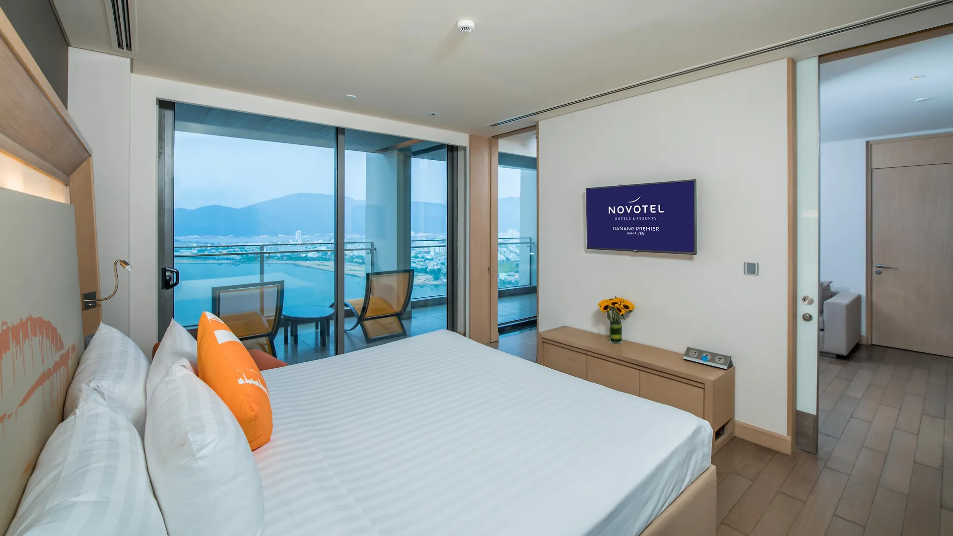 ***** Hotel Novotel Danang Premier Han River Vietnam
